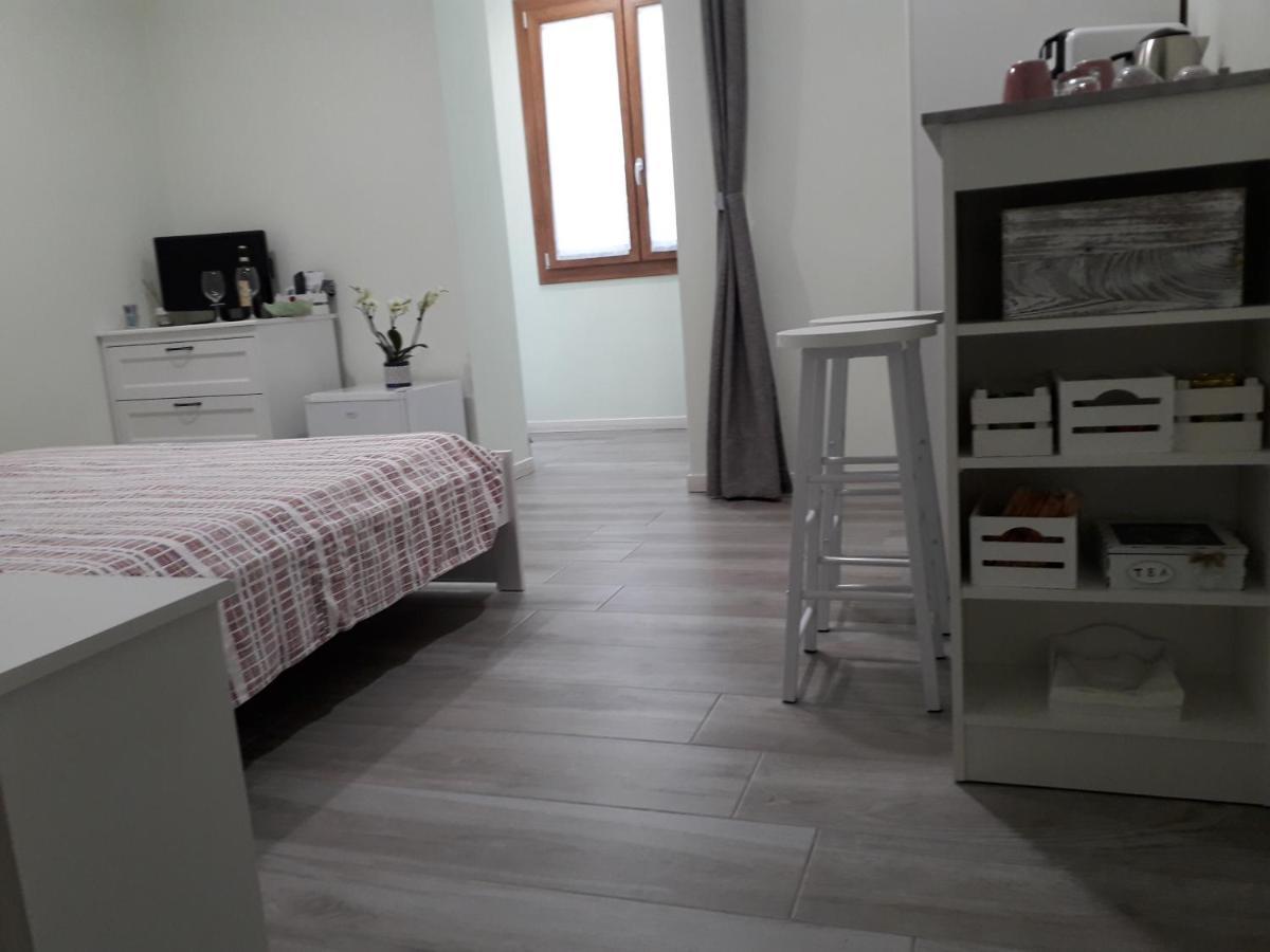 Hotel Casa Liberty à Mandello del Lario Extérieur photo
