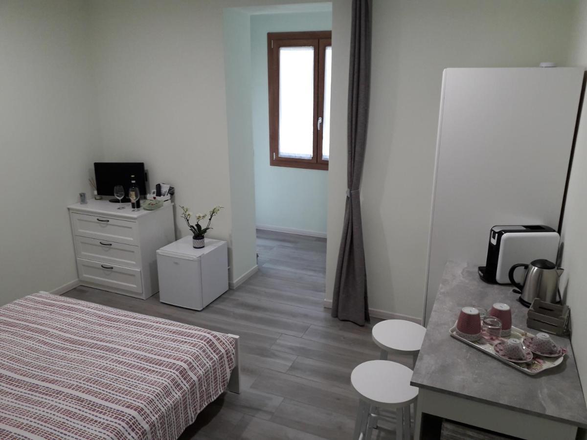 Hotel Casa Liberty à Mandello del Lario Extérieur photo